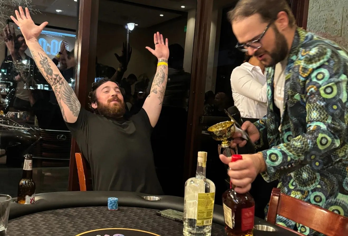 Pokertoernooi liefhebber vuurt meer dan een dozijn bullets af in Las Vegas