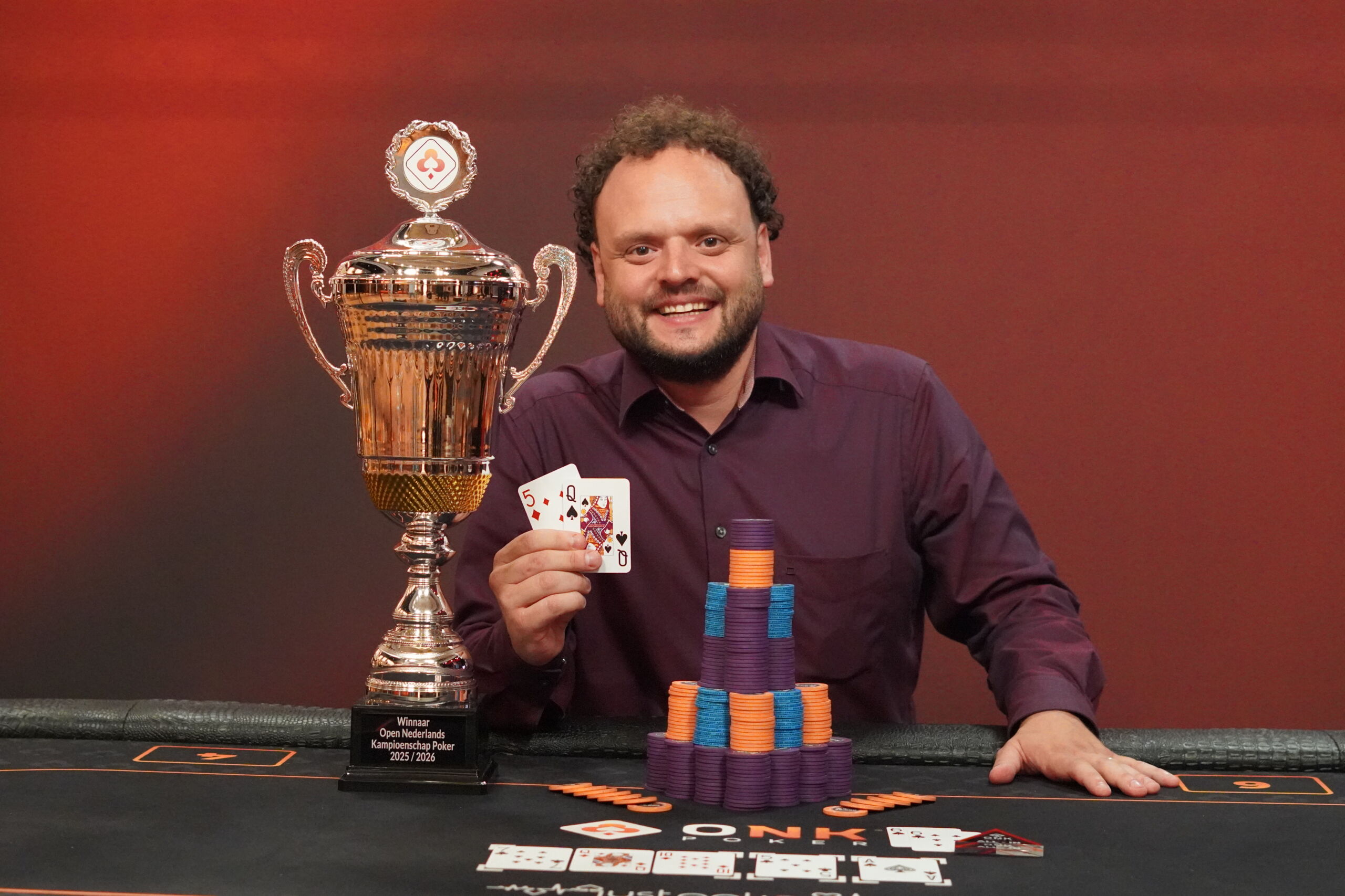 Julian Hazelhof is Pokerkampioen van Nederland 2026 (2)